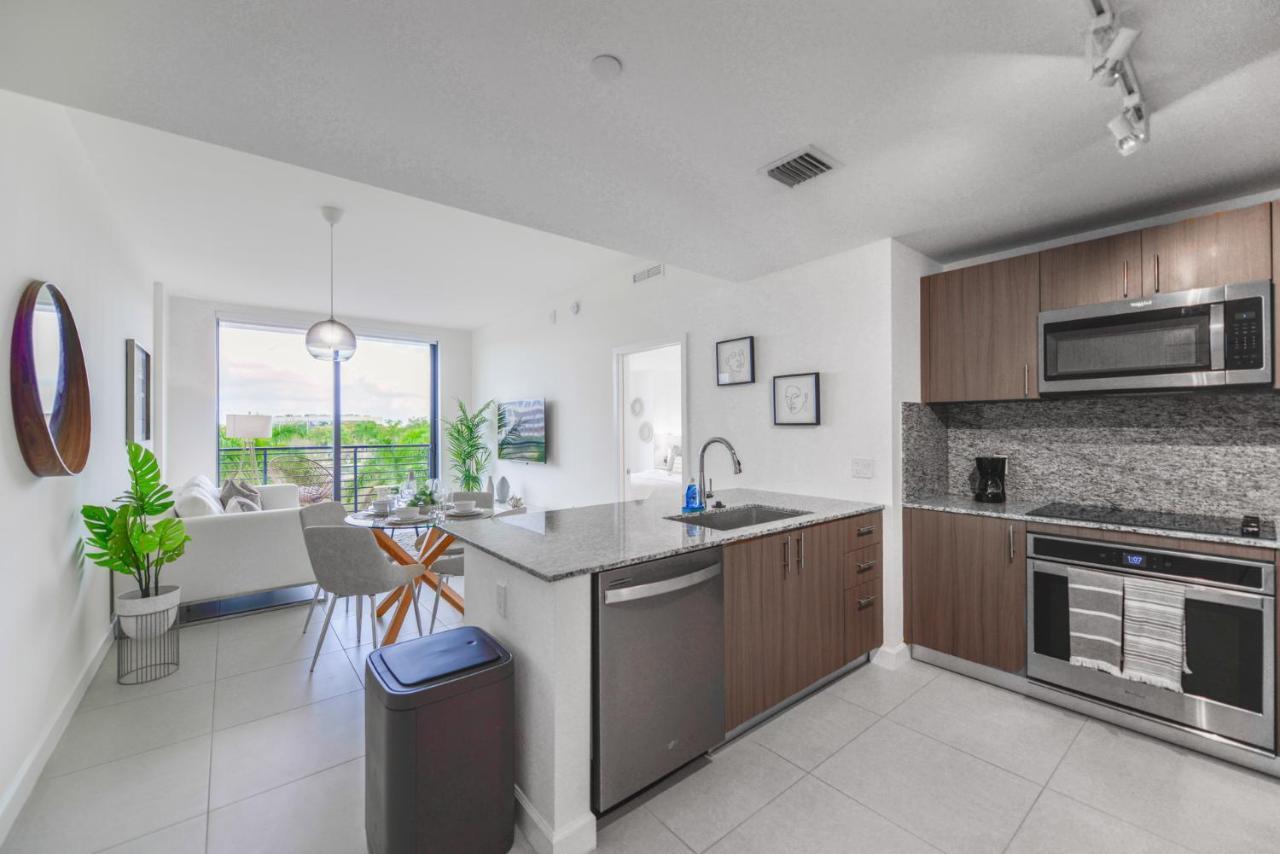 Cozy 1- 1 Bedroom Steps From Downtown Doral Park Miami Eksteriør billede