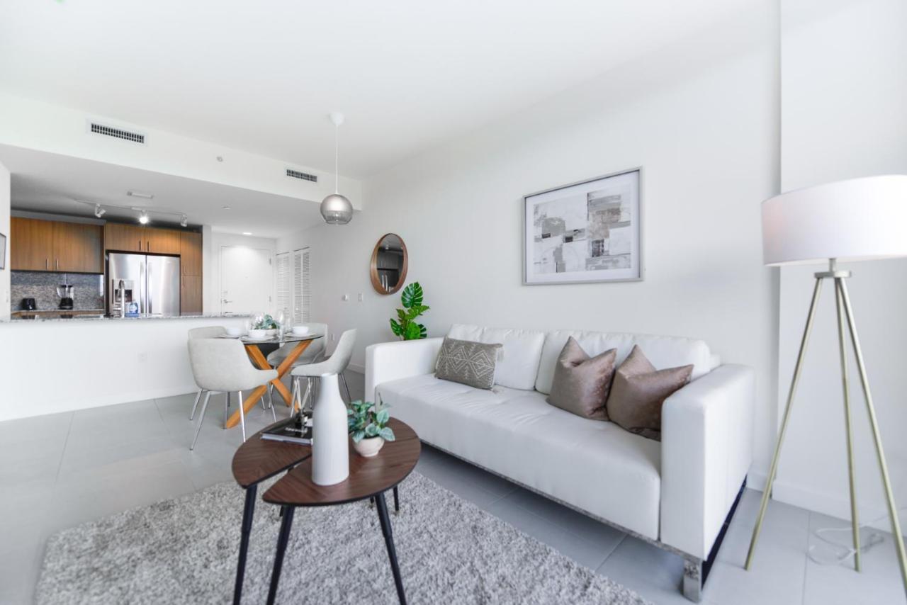 Cozy 1- 1 Bedroom Steps From Downtown Doral Park Miami Eksteriør billede