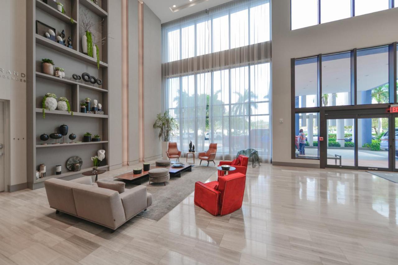 Cozy 1- 1 Bedroom Steps From Downtown Doral Park Miami Eksteriør billede